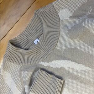 Athleta Jacquard Sweater‎ Women XXS Beige Camo Merino Wool Blend